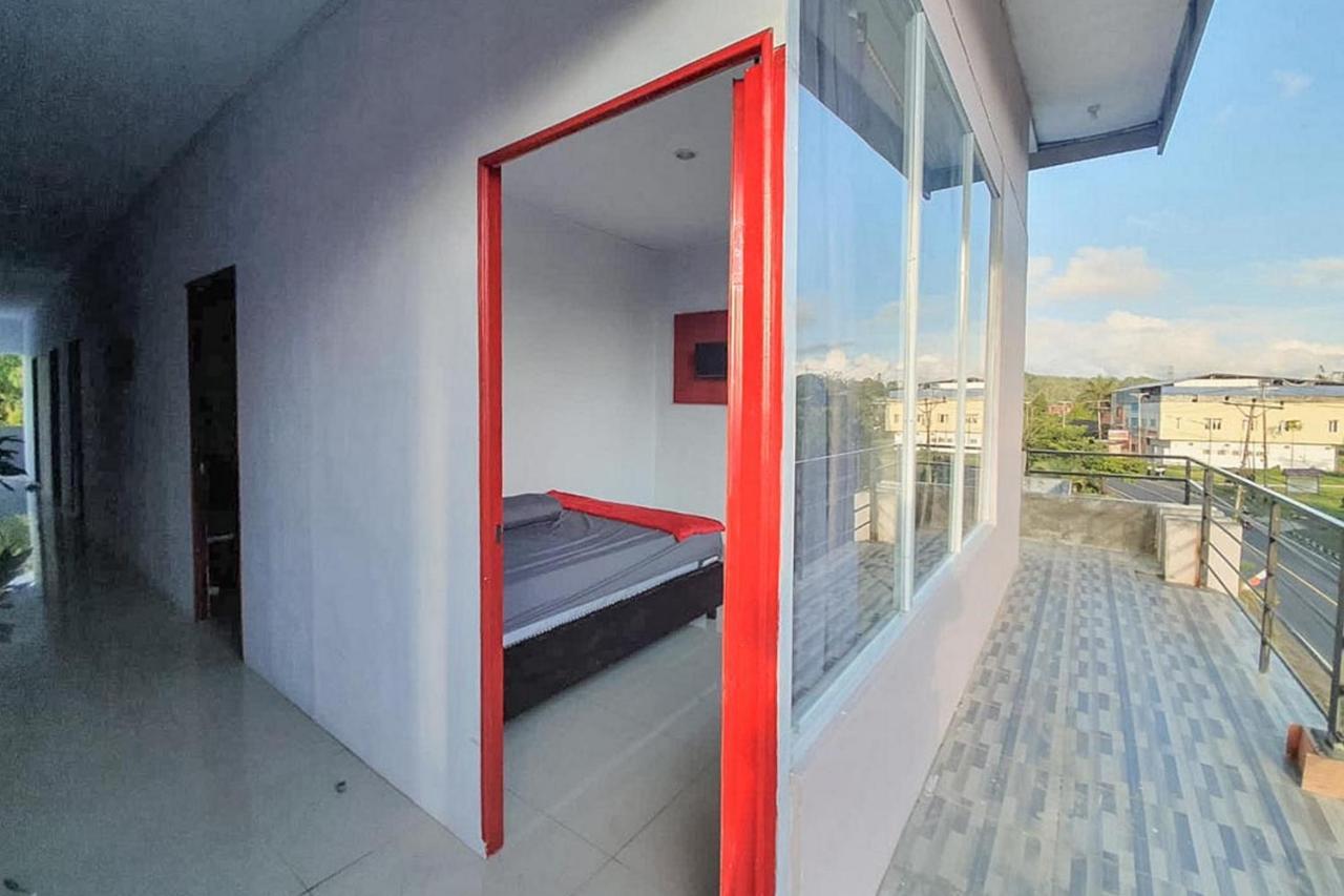 Sky Residence Tomohon Mitra Reddoorz Extérieur photo