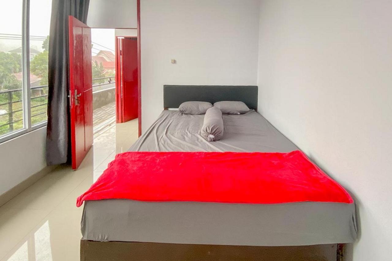 Sky Residence Tomohon Mitra Reddoorz Extérieur photo