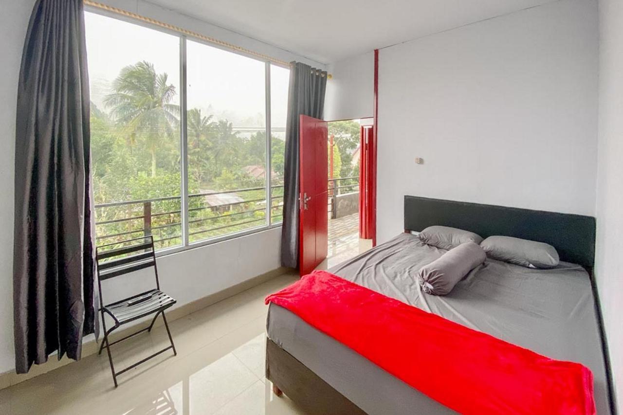 Sky Residence Tomohon Mitra Reddoorz Extérieur photo