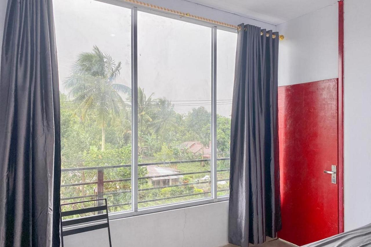 Sky Residence Tomohon Mitra Reddoorz Extérieur photo